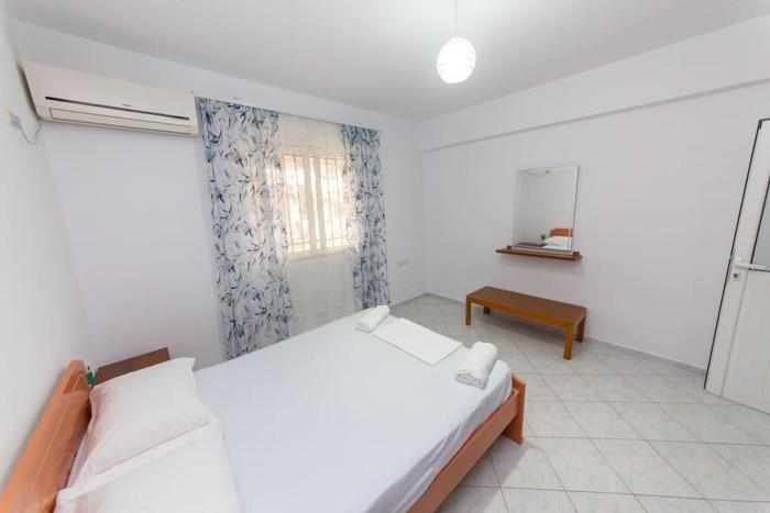 Garden Villa Sarande Apt-2