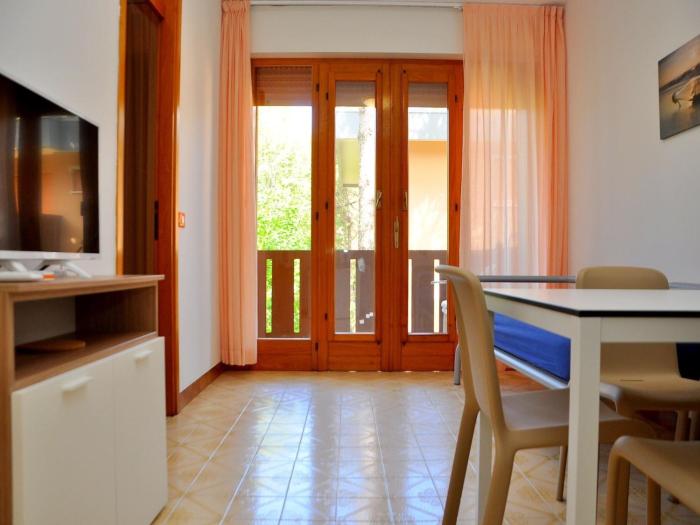 Spacious and bright flat near the beach