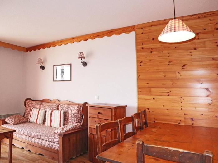 Duplex aux Orres 1800 avec Balcons – 3 Pièces pour 8 Personnes - FR-1-322-325