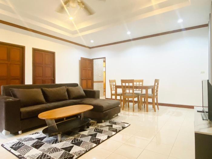 Peaceful 2BR Garden Retreat Bangtao Beach A2