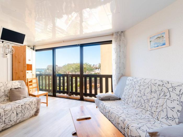 Appartement lumineux à Gruissan, 2 chambres, proche plage, parking sécurisé, mini-box WIFI, non-fumeur - FR-1-409A-15