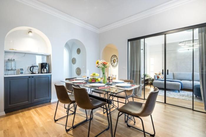 Superb Views 3BR Midtown Flat - 3 Balconies