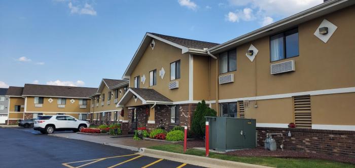 Super 8 by Wyndham Sterling HeightsDetroit Area