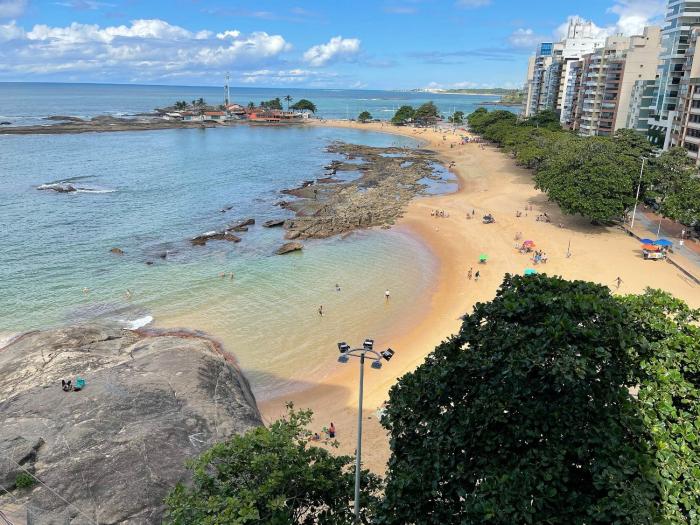 Apto maravilhoso a 200m da Praia das Castanheiras