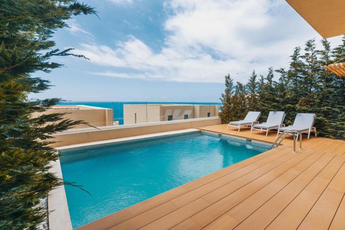 Villa Eos Green Coast Palase
