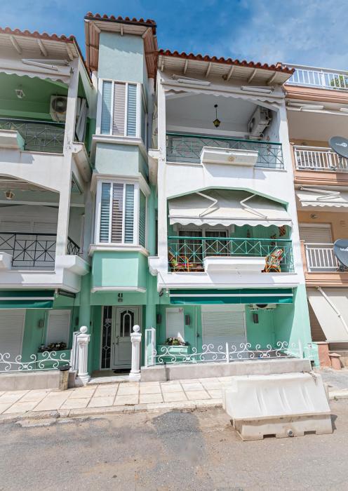 Floral Apartment