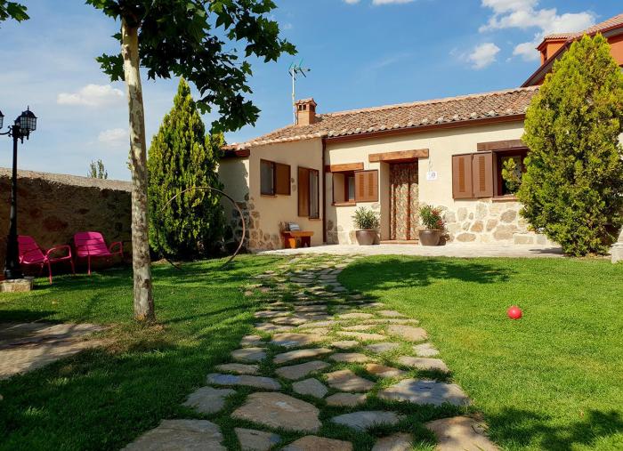 Entreacebedas rural&vacaciones, alojamientos con jardín PRIVADO, barbacoa y chimeneas