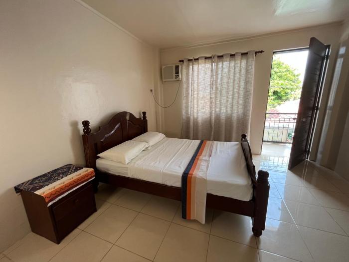 S and T Tourist Inn 202