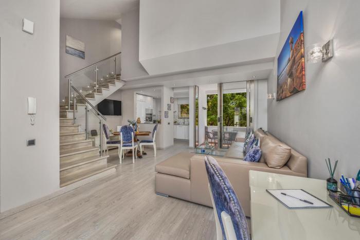 Renovated Vilamoura Penthouse Near Marina & Beach