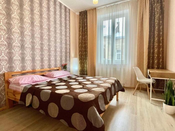 Крехівська 5,апартаменти зі світлом в центрі, дві спальні