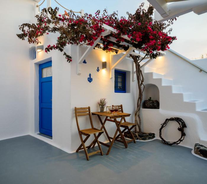 Casa Delle Botti Cave House Santorini Oia Finikia