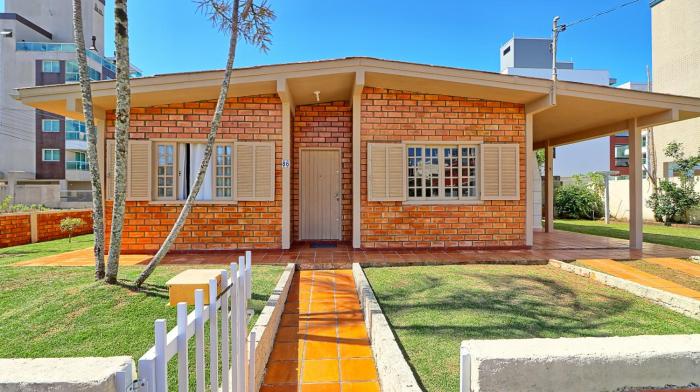 #006 Casa 1 minuto pé da praia Palmas