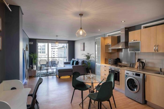 Icarus Homes -Cape Town Mountain view