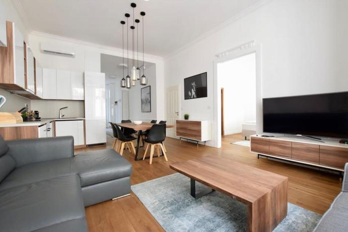 Luxury Apartment by Hi5 - Budapest Broadway (094)