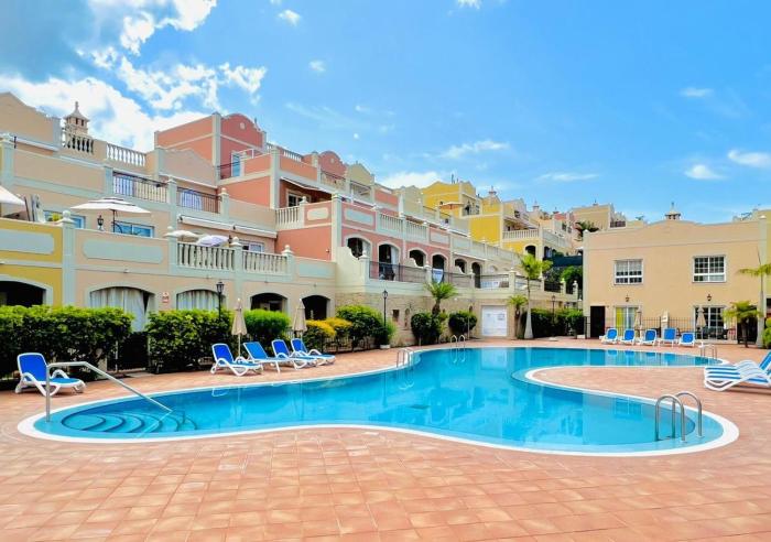 Sunny Palm Mar Apartment with Pool & Terrace Near Beach WiFi BY Aqua Vista Tenerife