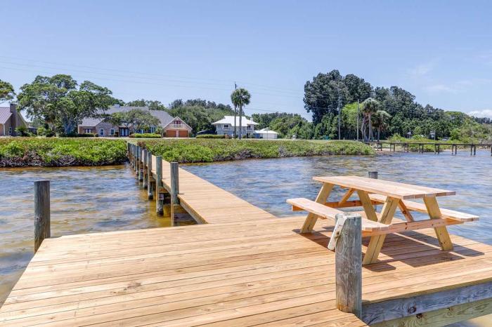 Spacious Merritt Island Home Private Pool and Dock!