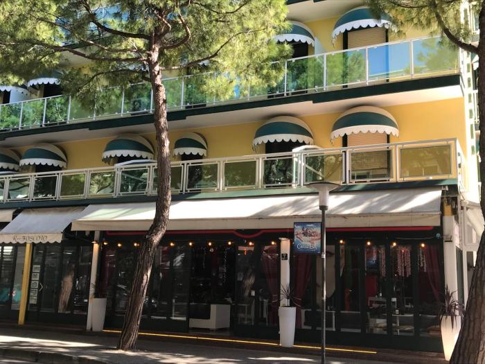 FOSCOLO Sunset House