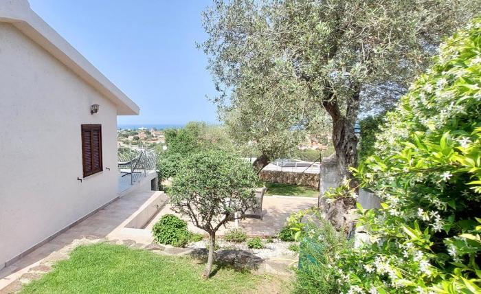 ISS Travel, Sea View apartment Il Corbezzolo - ground floor with air-condition