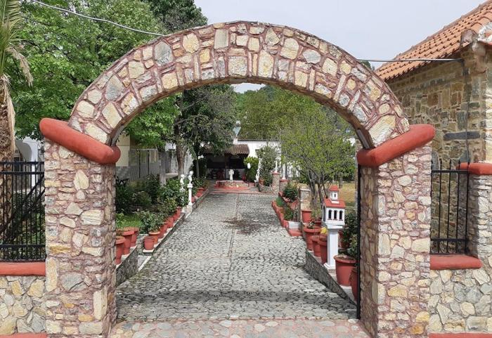 PERDIKI STUDIOS