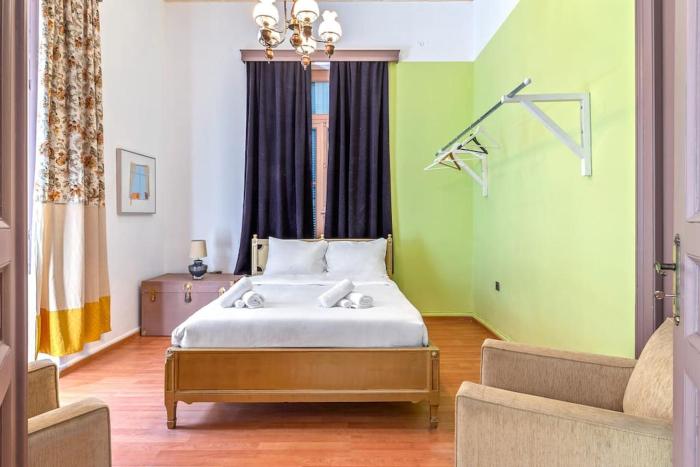 4 Bedroom Vintage House in heart of Pagrati Athens