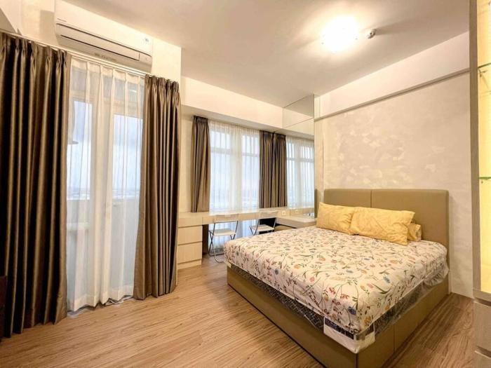 Apt Vasanta Innopark Studio Latte dgn Bathub & Pool Ch3n