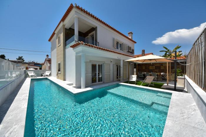 Aroeira villa with heated pool by Golf course, Beach and Lisbon