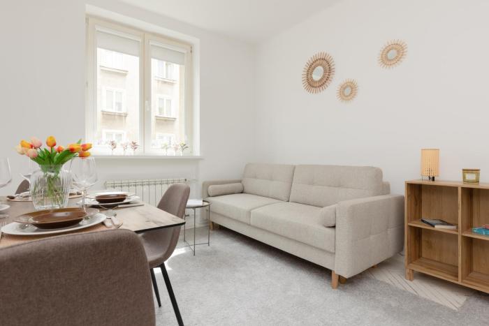 Warsaw City Centre Apartment Sniadeckich near Metro Station by Renters