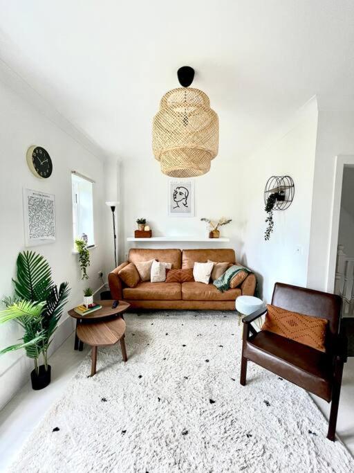 High-End 2 Bed Maisonette in Beaulieu Park