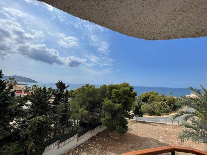 Cosy Spanish sea view apartment