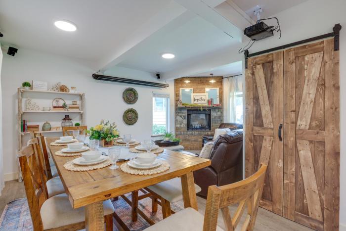 Farmhouse with Private Hot Tub Less Than 1 Mile to Birch Bay