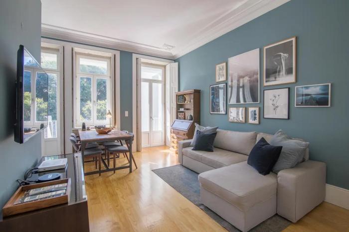 Central location with garden & equipped kitchen