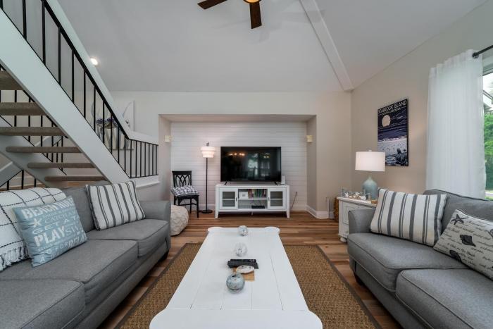 739 Spinnaker Beach House