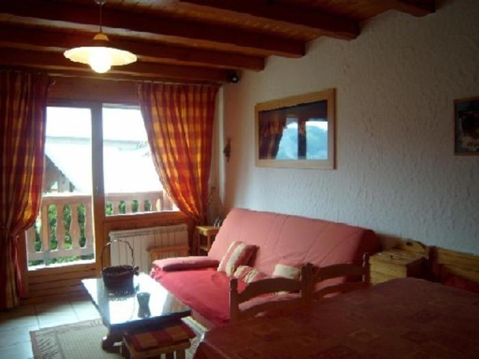 Charmant appartement 2P pour 5 pers, à deux pas des pistes, balcon, cuisine équipée, parking, animaux ok - FR-1-733-90