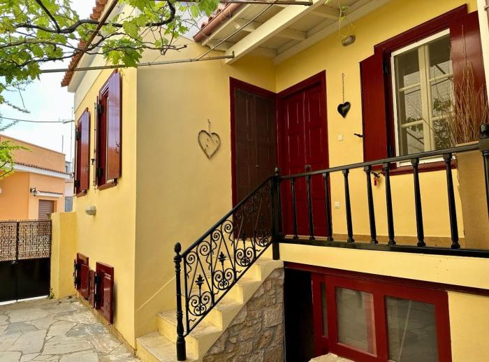Classic Aegina Townhouse