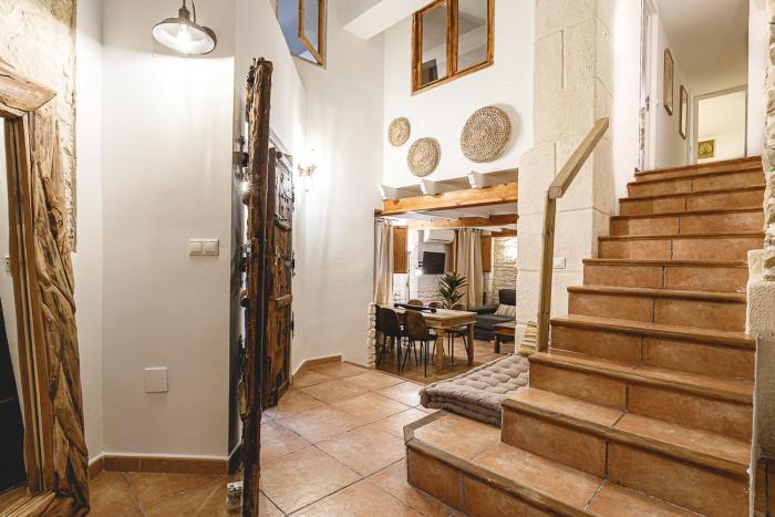 Exotic Little Palace City Center