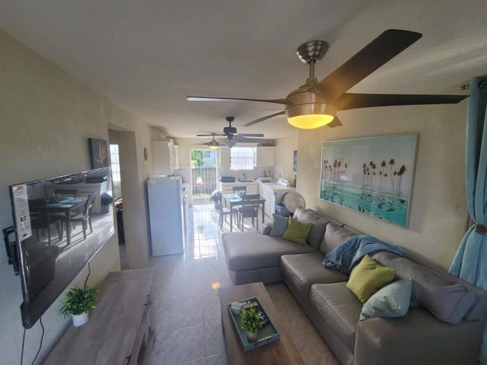 Private Apartment Close to Beach & Nightlife