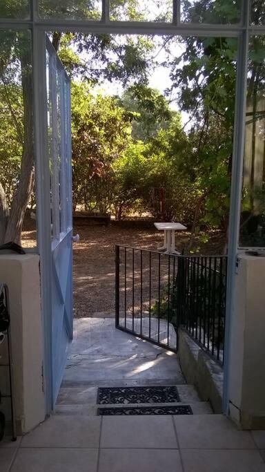 Maison de ville lumineuse avec jardin