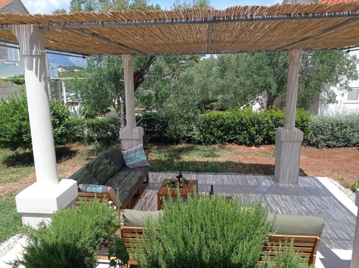 My Mediterranean Villa with Huge Garden and own Parking