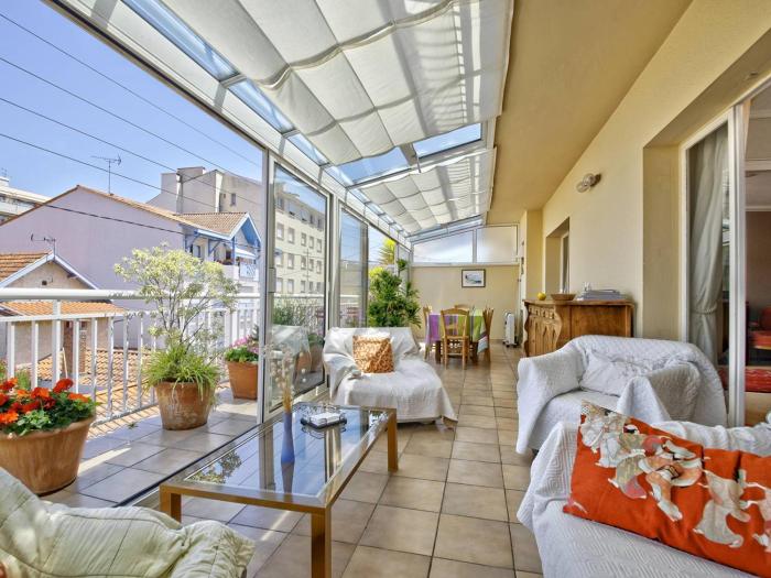 Appartement T3 avec Garage, Balcon et Véranda – Centre dArcachon, à 300m de la Plage - FR-1-433-47