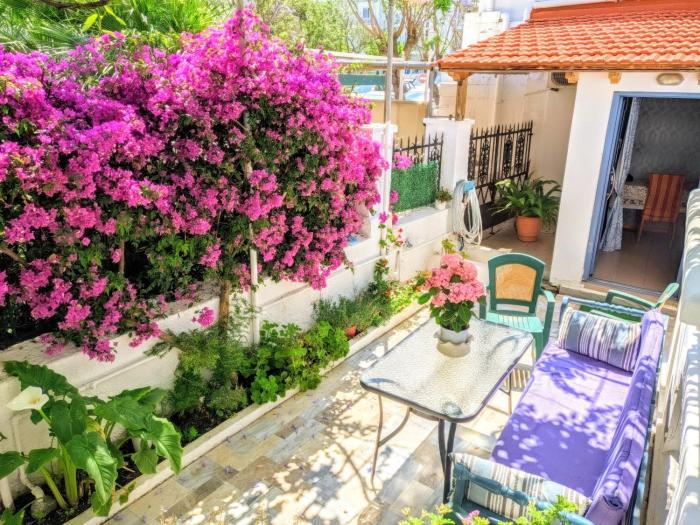 House with garden in city of Rhodes