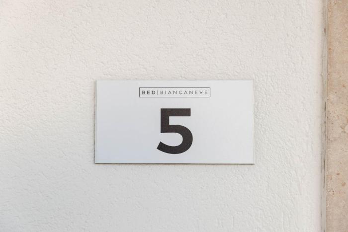 BED BIANCANEVE Miniappartamento