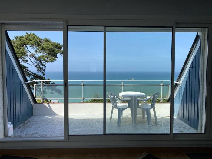 Appartement avec balcon terrasse, WIFI et parking à Perros-Guirec - FR-1-368-390