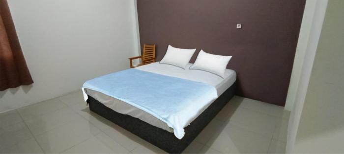 Hotel O Wisma Deli Syariah Near RSUD Nene Mallomo Sidenreng Rappang