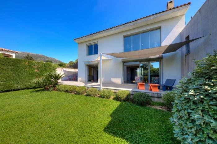 Villa Contemporaine à Carros les plans