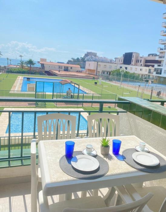 NUEVO con AIRE ACONDICIONADO! Apartamento Peñíscola Playa con piscinas y tenis