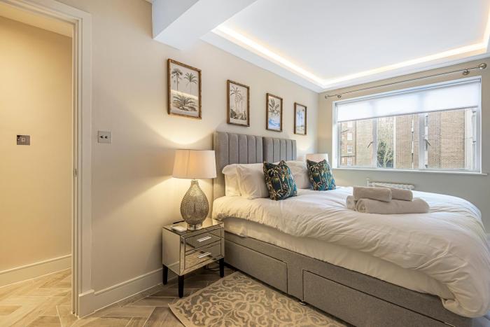 Modern 2Bd 2Bth in Knightsbridge with Private Harrods View and AC