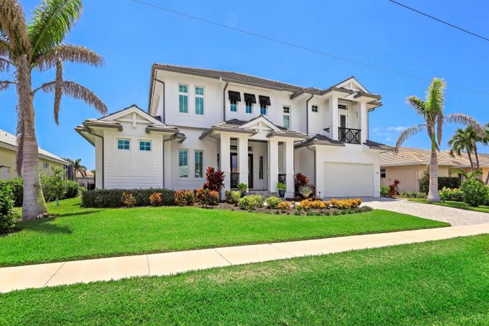 Waterfront home with pool, spa and kayakspaddleboards