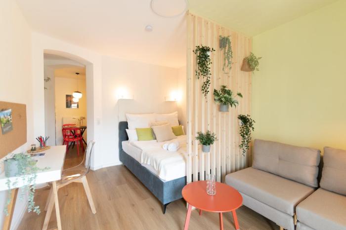 Peter Apartments- Apartment mit eigenem Eingang I 30qm I zentrale Lage I Bad I Küche I Terrasse I TV