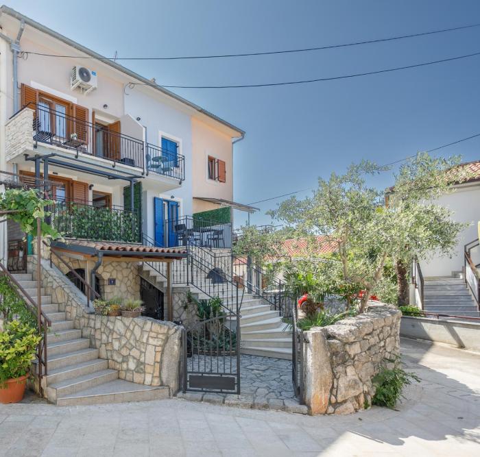 Apartmen PLUS u centru blizu plaže