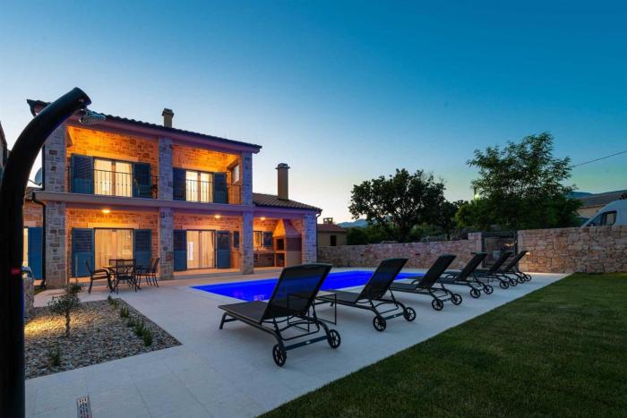 Luxury Stone Villa BANOVI with heated pool